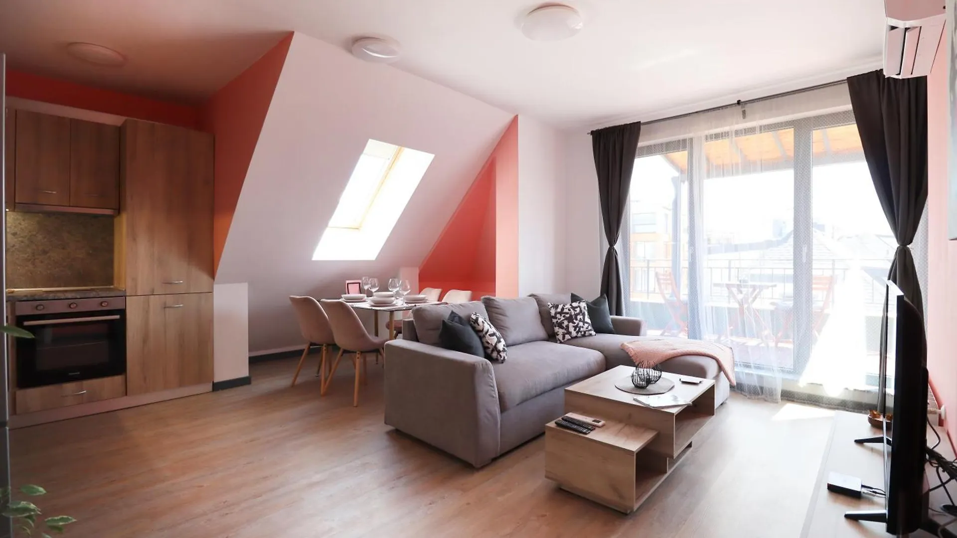 New Sofia Skyline 1Bdrm Free Parking & Terrace Apartment