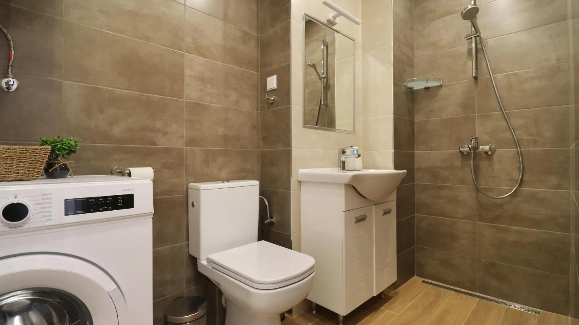 New Sofia Skyline 1Bdrm Free Parking & Terrace Apartment